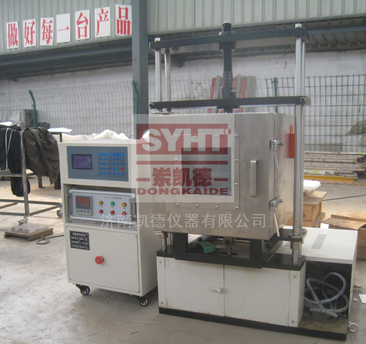 Features of high and low temperature spring tension and compression fatigue testing machine: